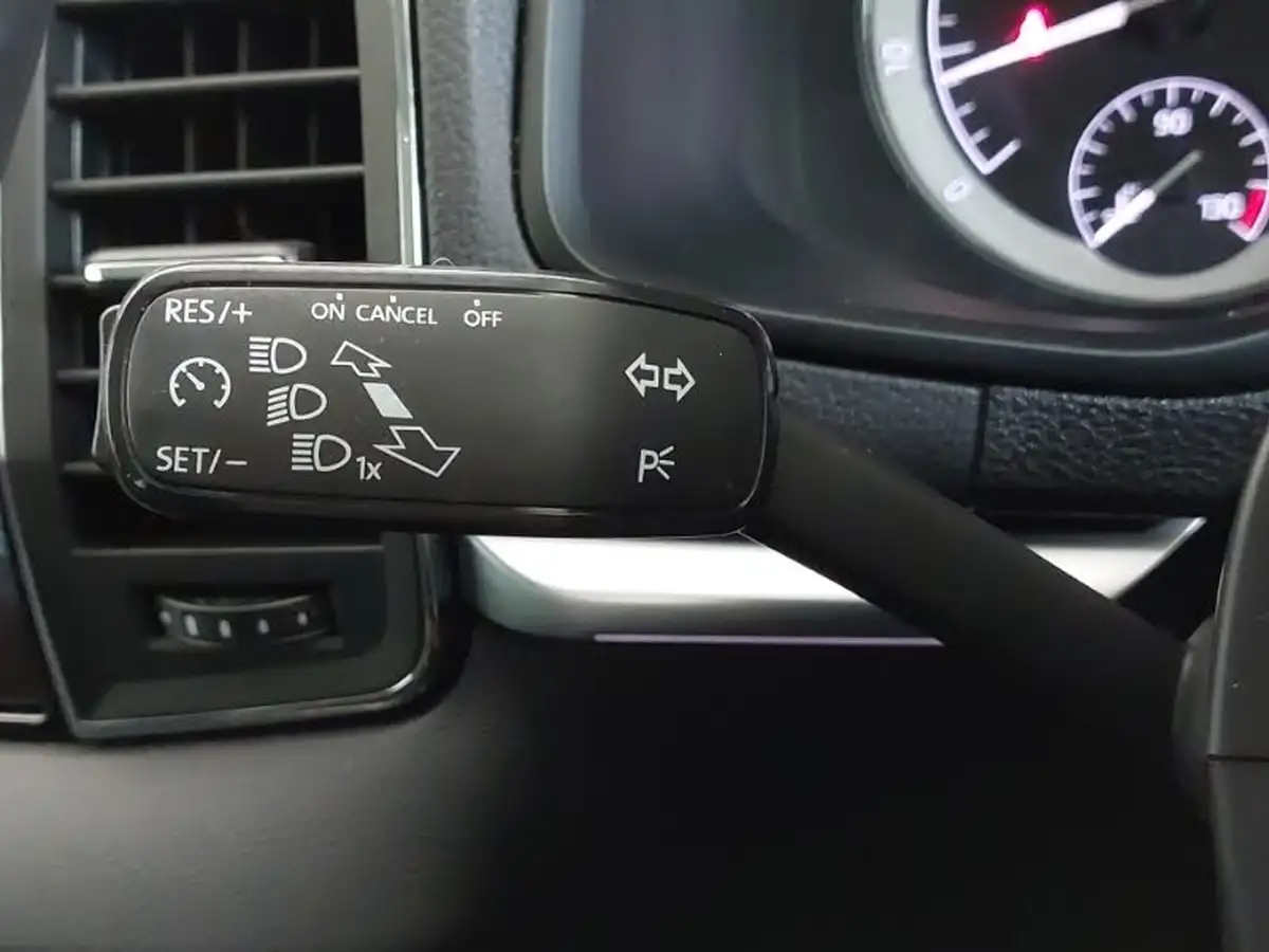 2021-skoda-karoq-15-tsi-edition-dsg-big-18