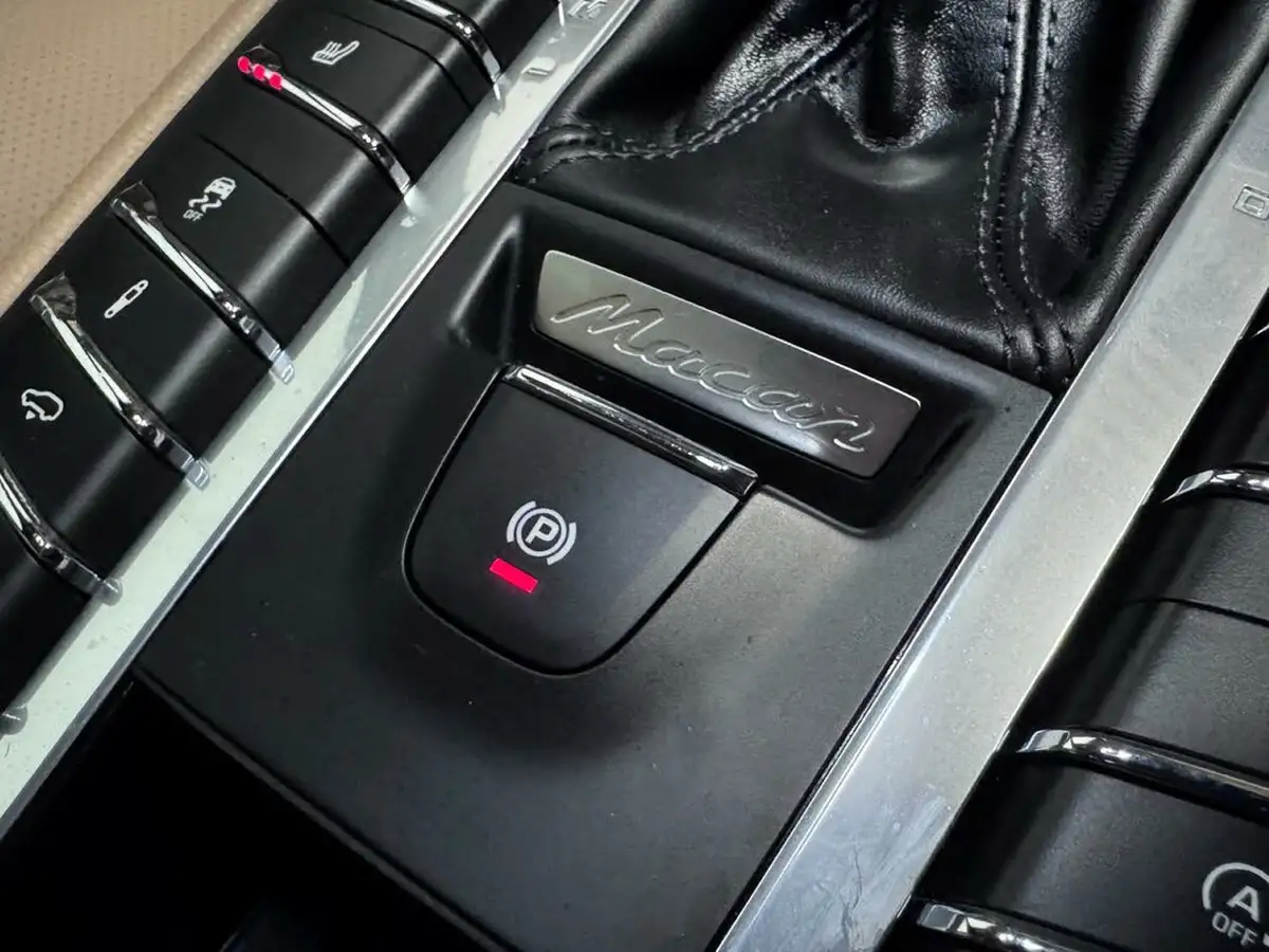 2019-porsche-macan-20-big-42