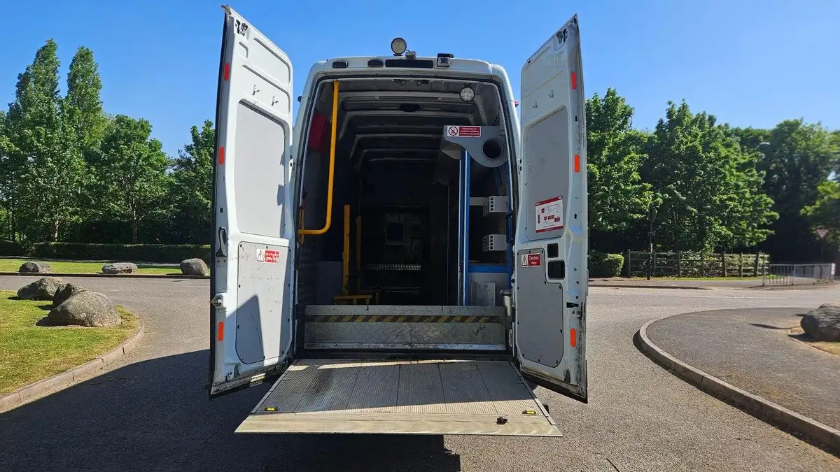 2014-iveco-daily-c-class-30td-70c17-lwb-70c17-cab-big-13