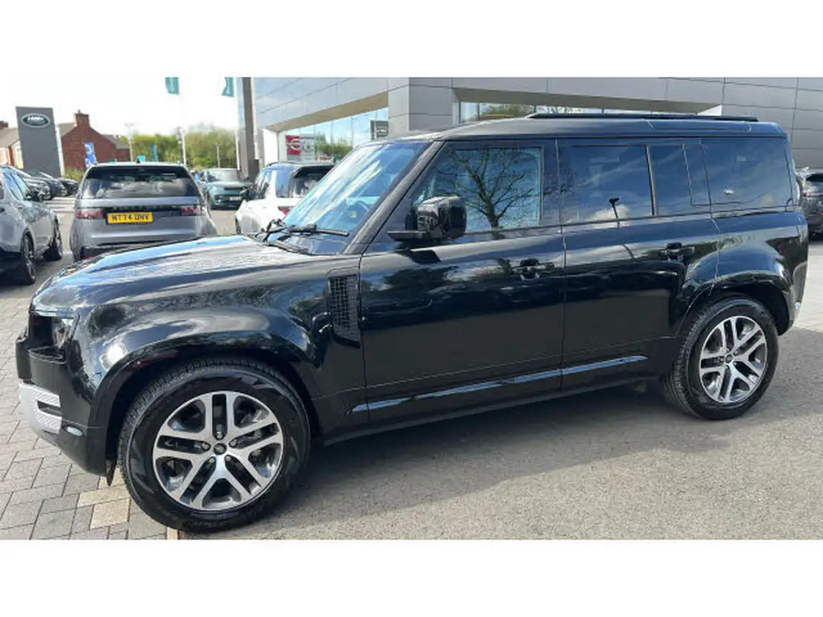 2024-land-rover-110-defender-30-d250-xs-edition-big-22