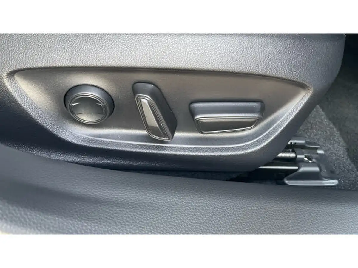 2024-toyota-prius-20-vvt-i-excel-big-38