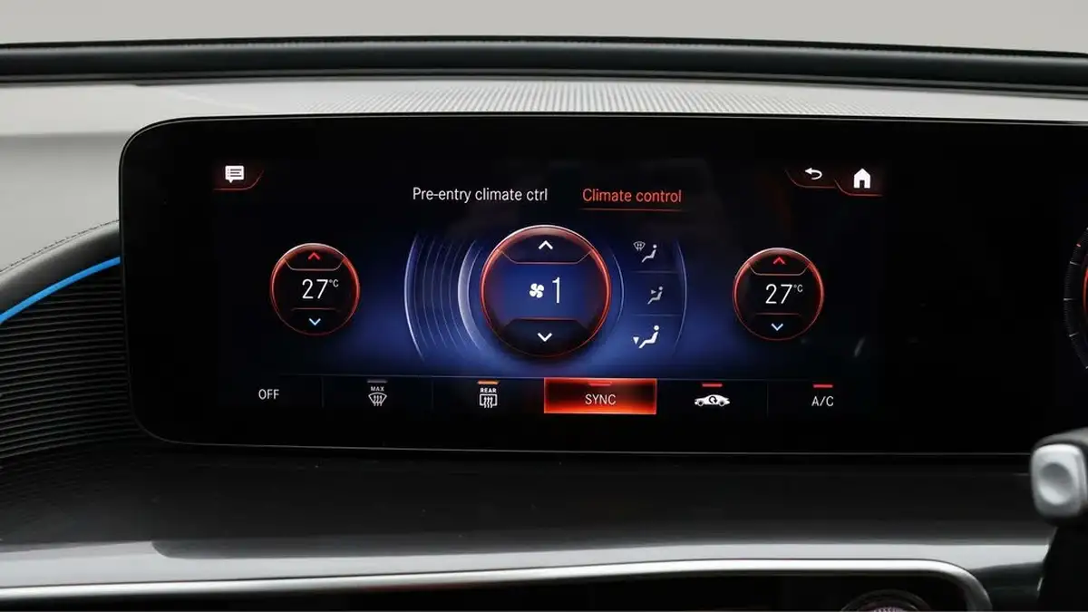 2020-mercedes-benz-eqc-e-eqc-400-amg-line-big-11