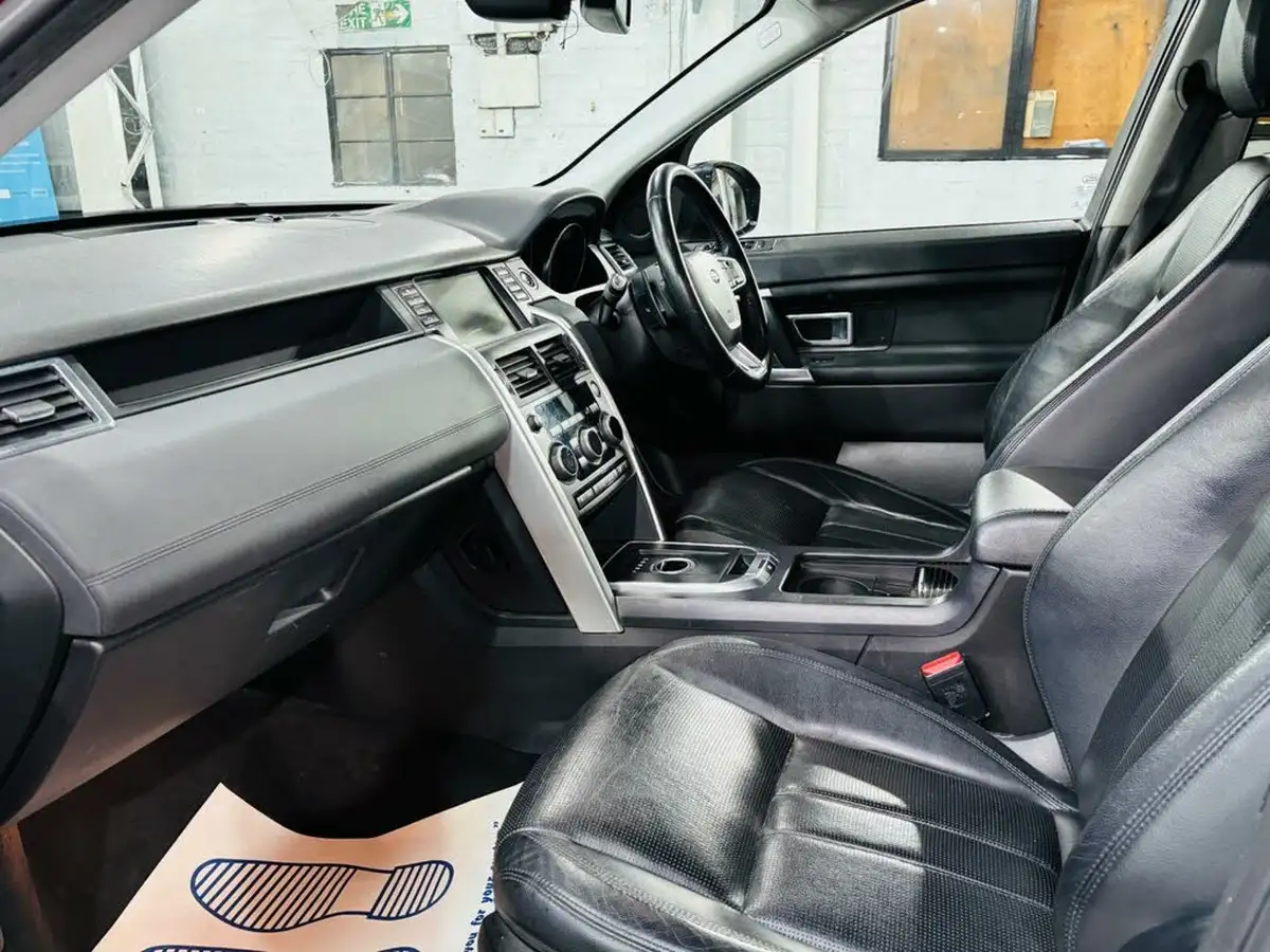 2015-land-rover-discovery-sport-20td4-hse-black-big-26