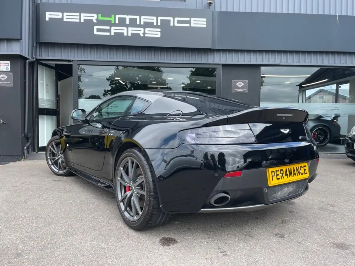 2014-aston-martin-vantage-47-vantage-n430-sportshift-big-1