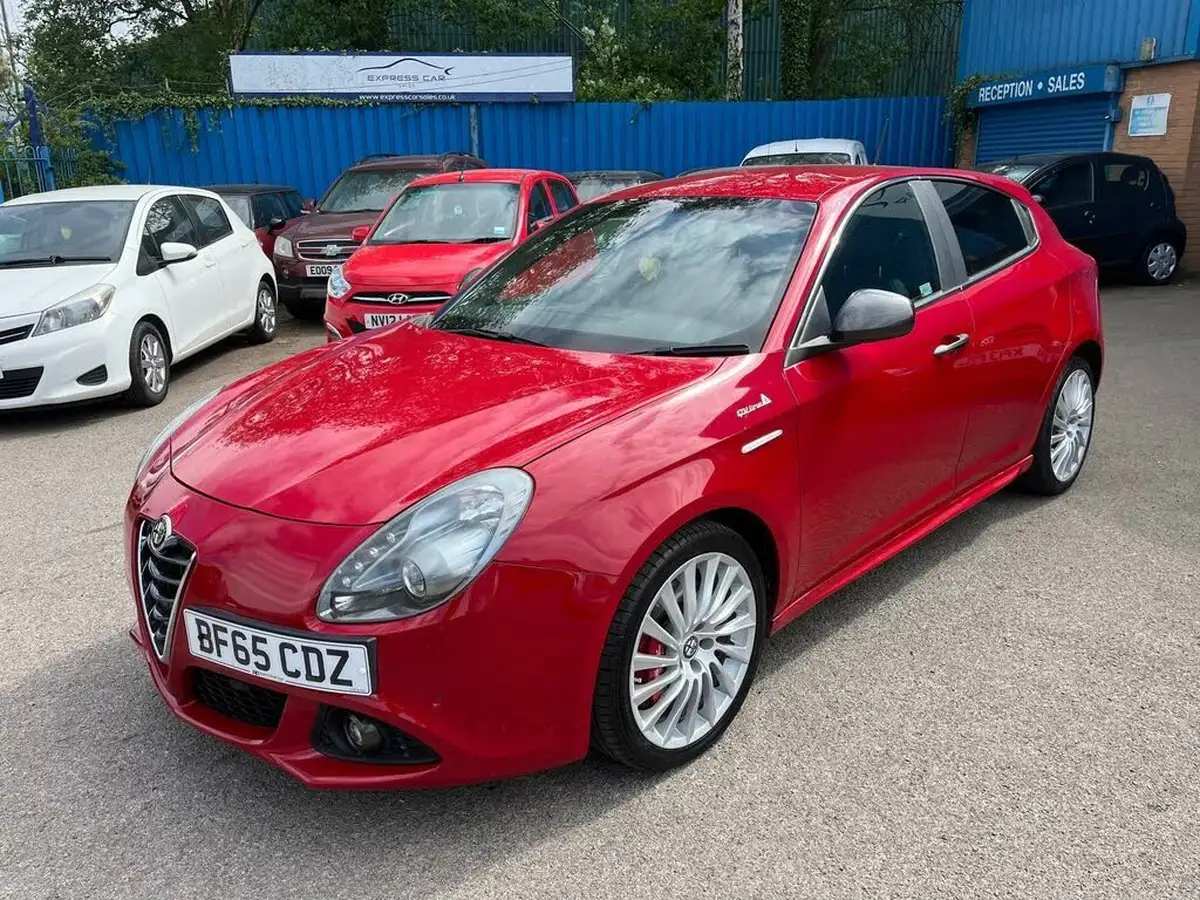 2015-alfa-romeo-giulietta-14-tb-qv-line-alfa-tct-big-3