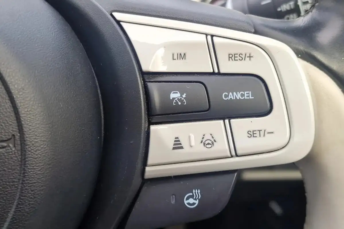 2021-honda-jazz-15-i-mmd-ex-107ps-big-13