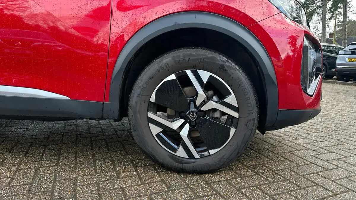 2023-peugeot-2008-suv-12-puretech-allure-big-16