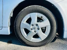 2010-toyota-prius-small-6