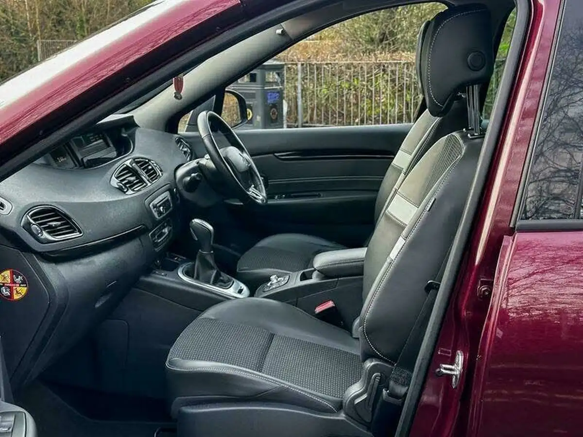 2015-renault-grand-scenic-15dci-dynamique-nav-edc-auto-big-18