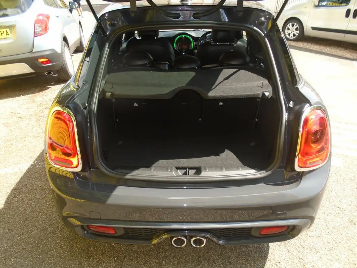 2017-mini-cooper-20-cooper-s-ss-hatchback-5d-big-13
