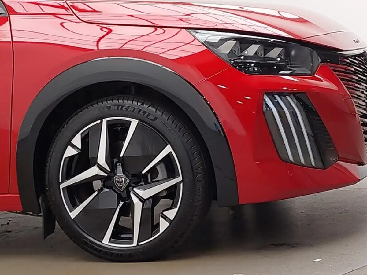 2024-peugeot-208-12-puretech-gt-100ps-big-8