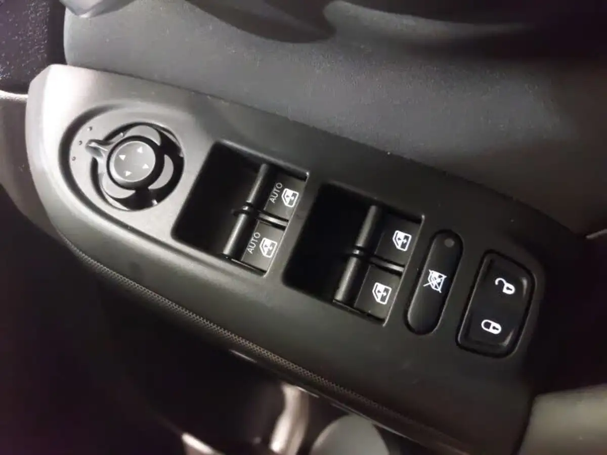 2023-fiat-500x-10-firefly-turbo-sport-big-17