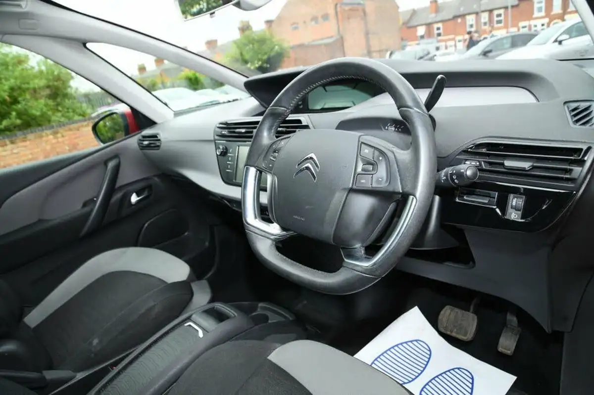 2014-citroen-c4-picasso-16e-hdi-vtr-115ps-etg6-big-16
