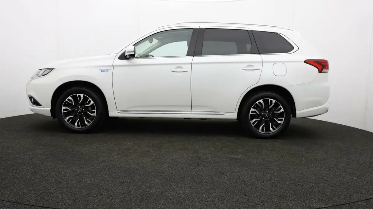 2017-mitsubishi-outlander-20-4h-phev-big-68