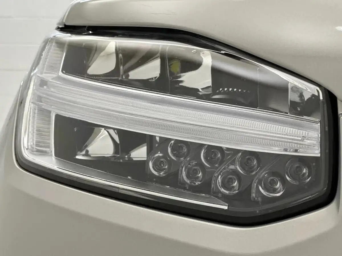 2023-volvo-xc90-20-b5-core-big-34