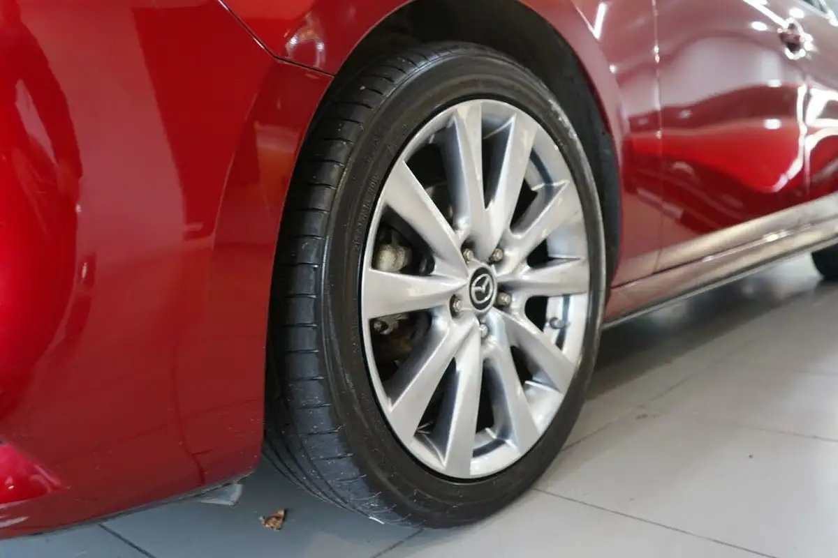 2019-mazda-mazda3-20-gt-sport-tech-180ps-saloon-4d-auto-big-25