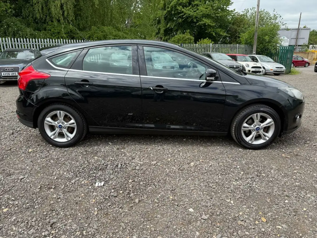2012-ford-focus-16-zetec-ti-vct-125ps-hatchback-big-7