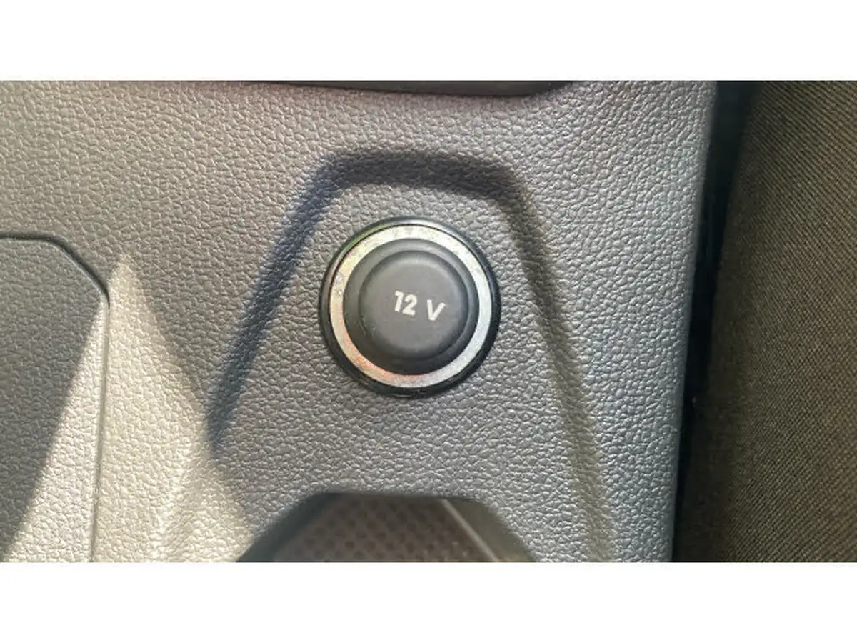 2021-volkswagen-polo-10-tsi-match-big-25