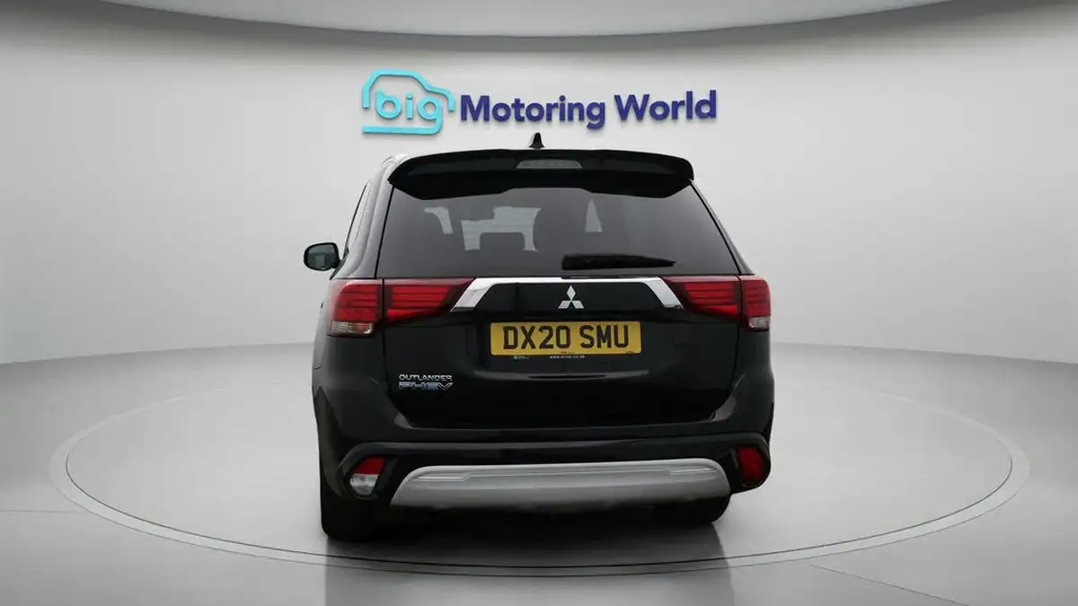 2020-mitsubishi-outlander-24-design-phev-big-6