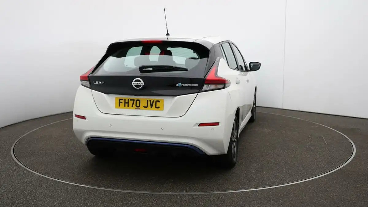 2021-nissan-leaf-e-acenta-big-54