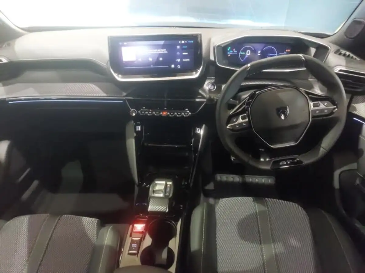 2025-peugeot-2008-suv-e-gt-156ps-54kwh-big-2