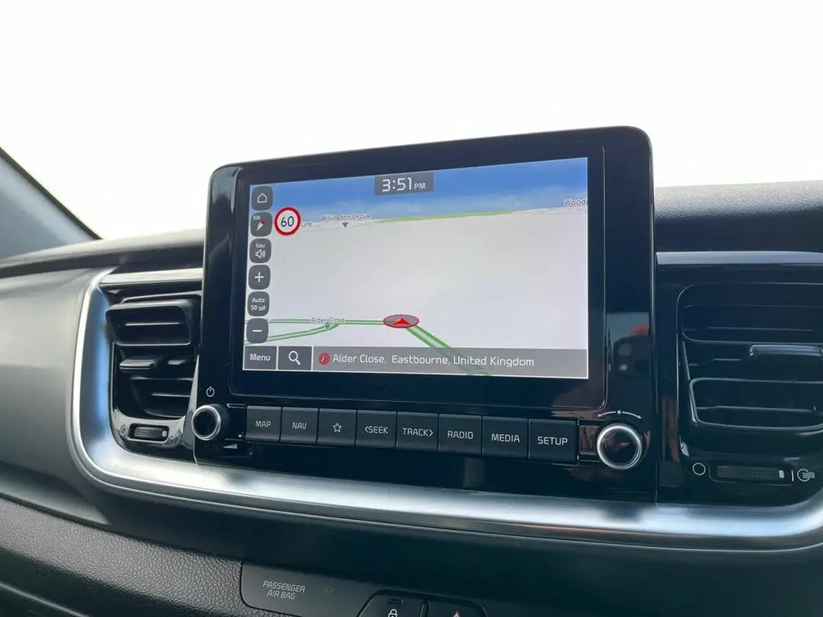2022-kia-stonic-10-t-gdi-connect-big-19