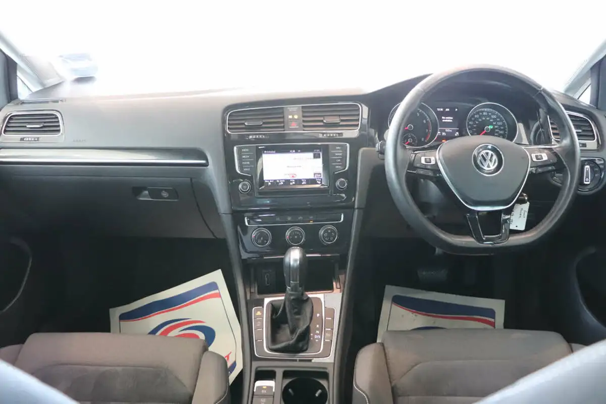 2014-volkswagen-golf-14-gt-tsi-140ps-act-hatchback-5d-1395cc-dsg-big-2