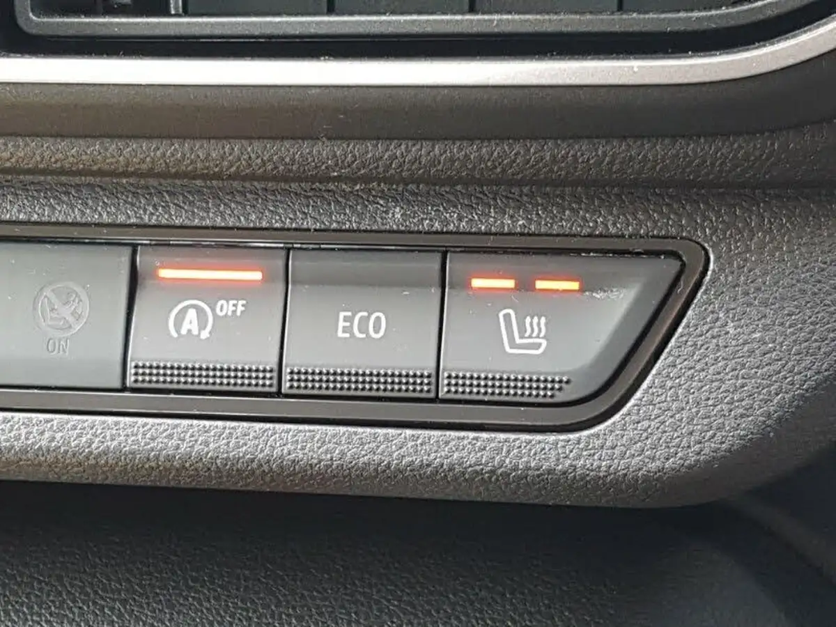 2024-dacia-sandero-stepway-10-tce-extreme-90bhp-big-17