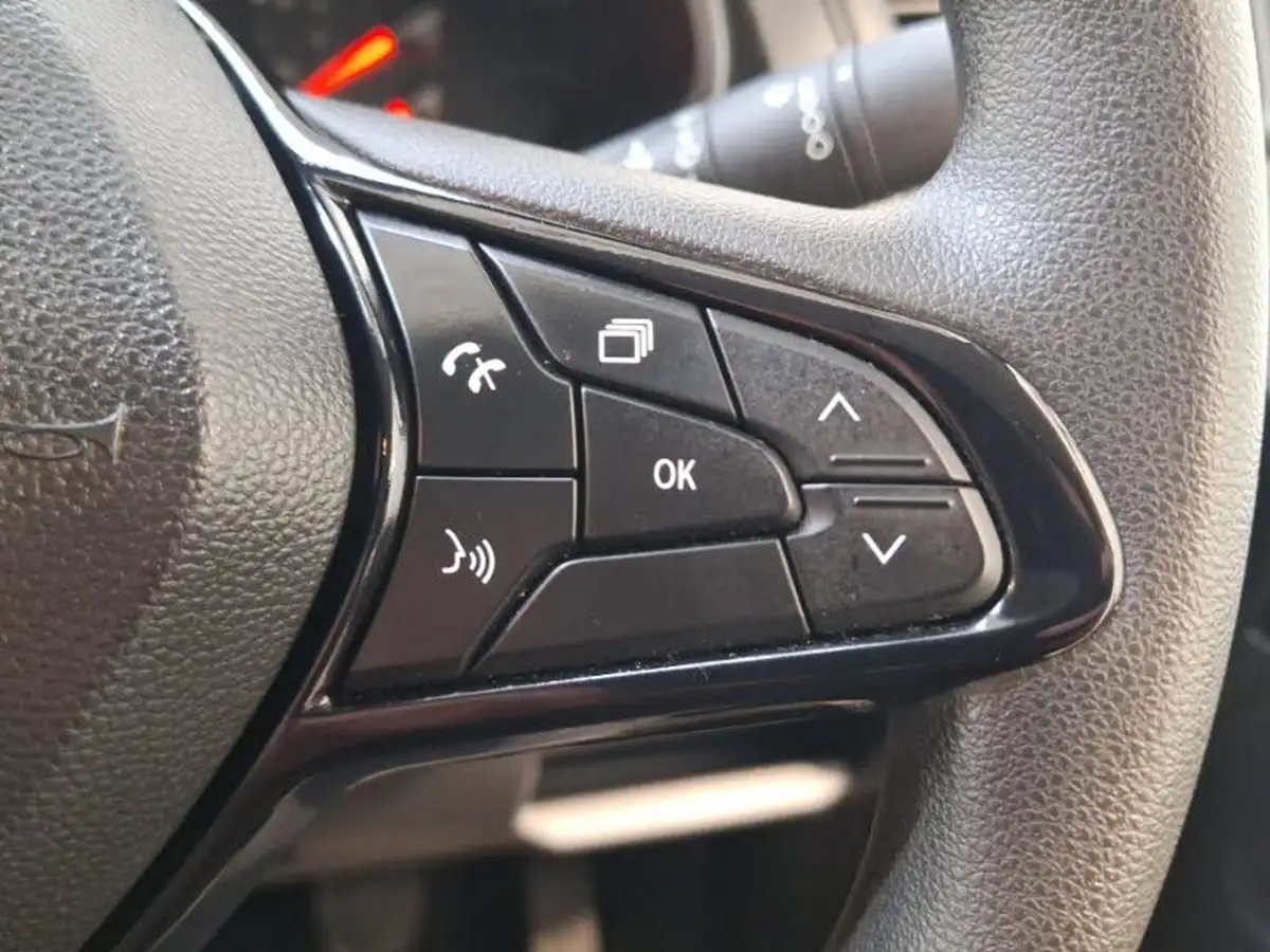 2022-renault-trafic-20dci-ll30-130-business-panel-big-17