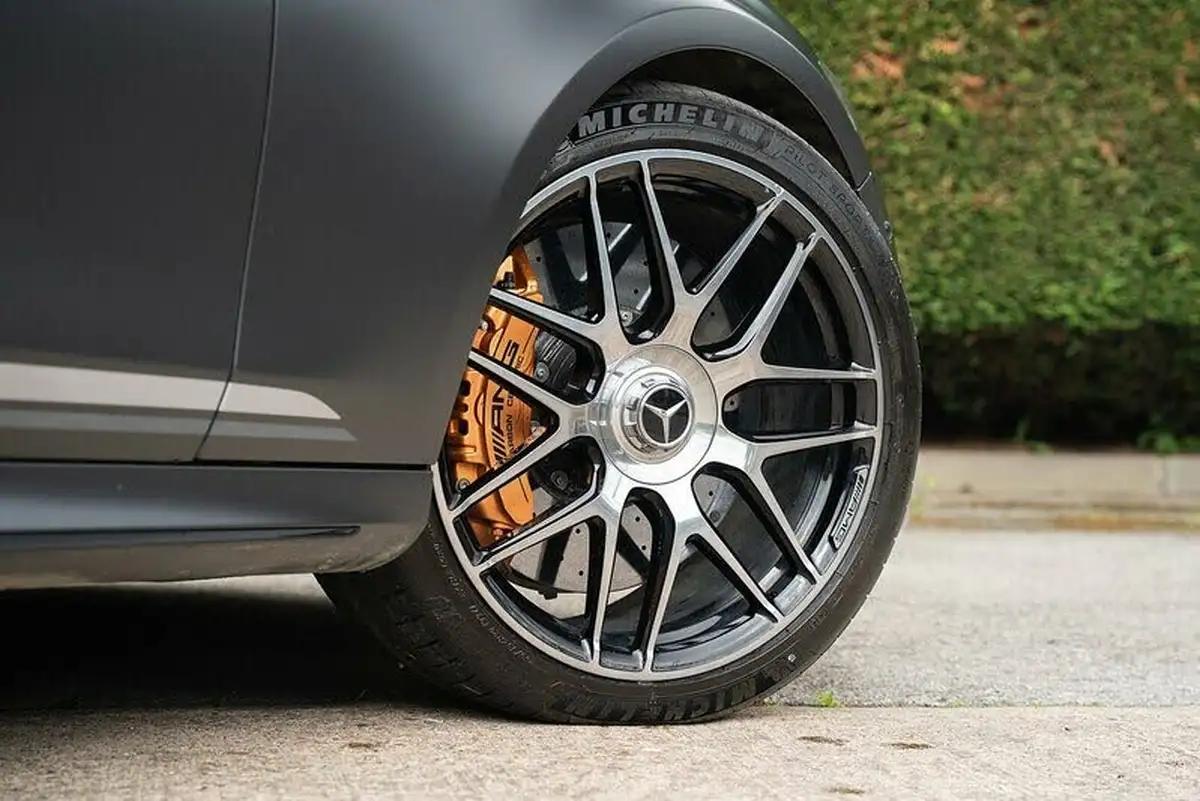 2023-mercedes-benz-e-class-40-e63-amg-s-final-edition-saloon-4d-big-27