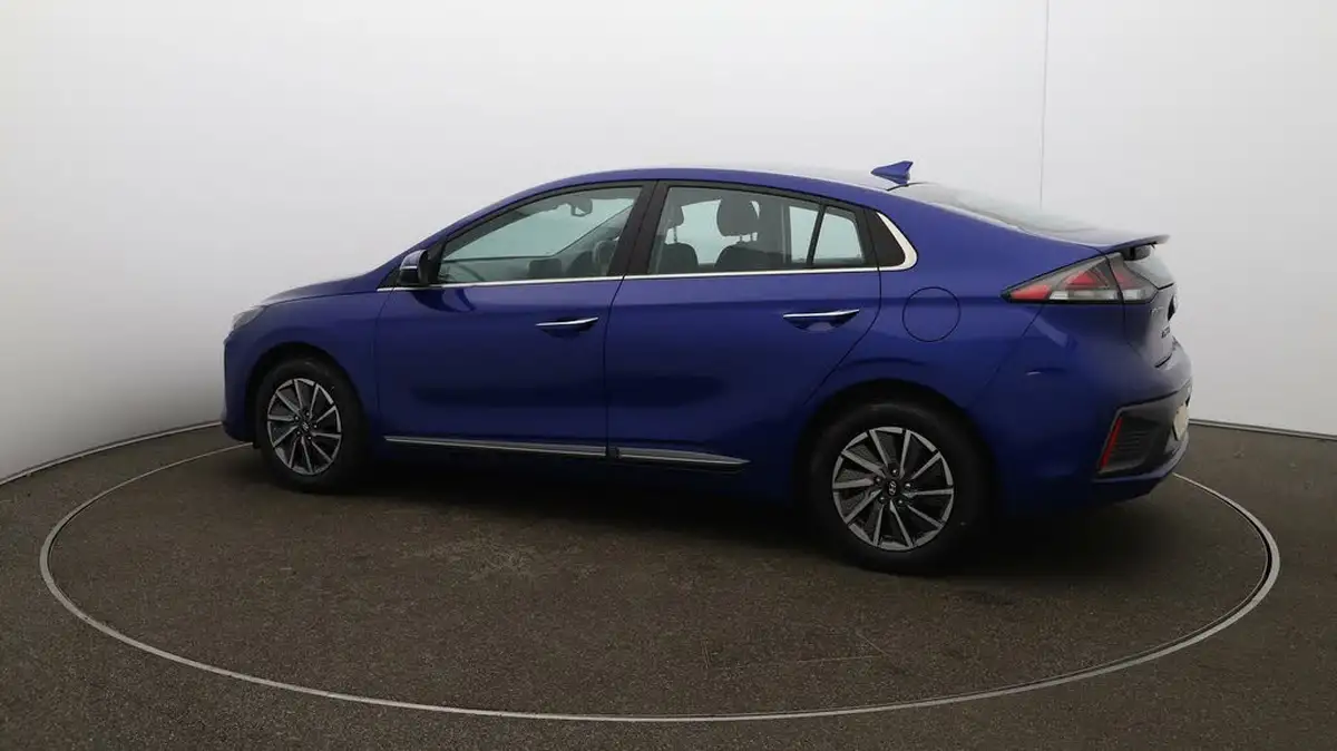 2022-hyundai-ioniq-e-premium-electric-big-45