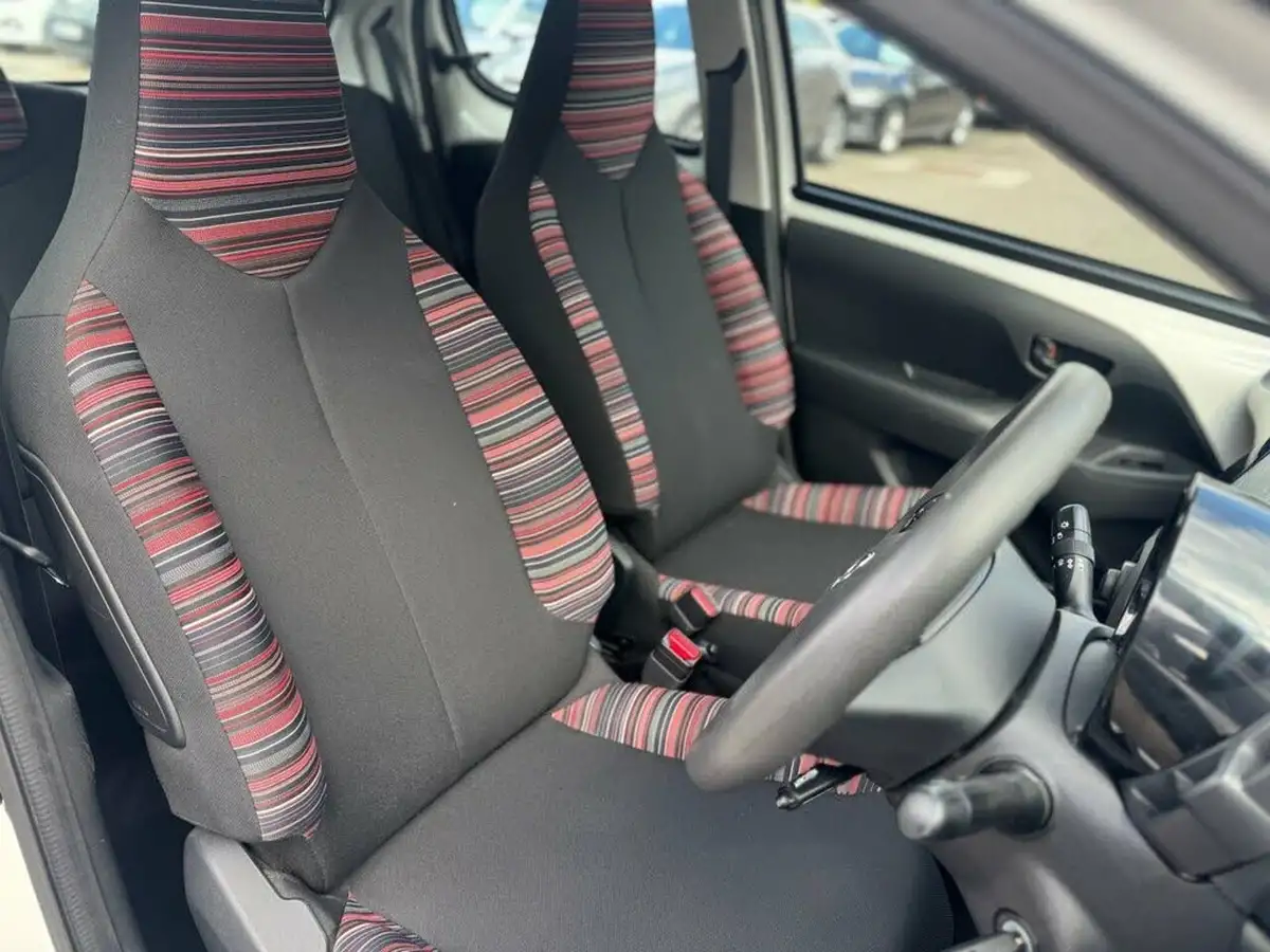 2017-citroen-c1-12-puretech-feel-5d-big-8