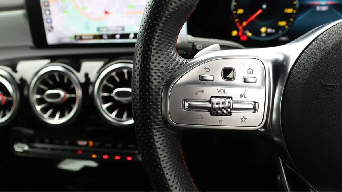 2019-mercedes-benz-a-class-20d-a200d-amg-line-premium-hatchback-5d-big-20