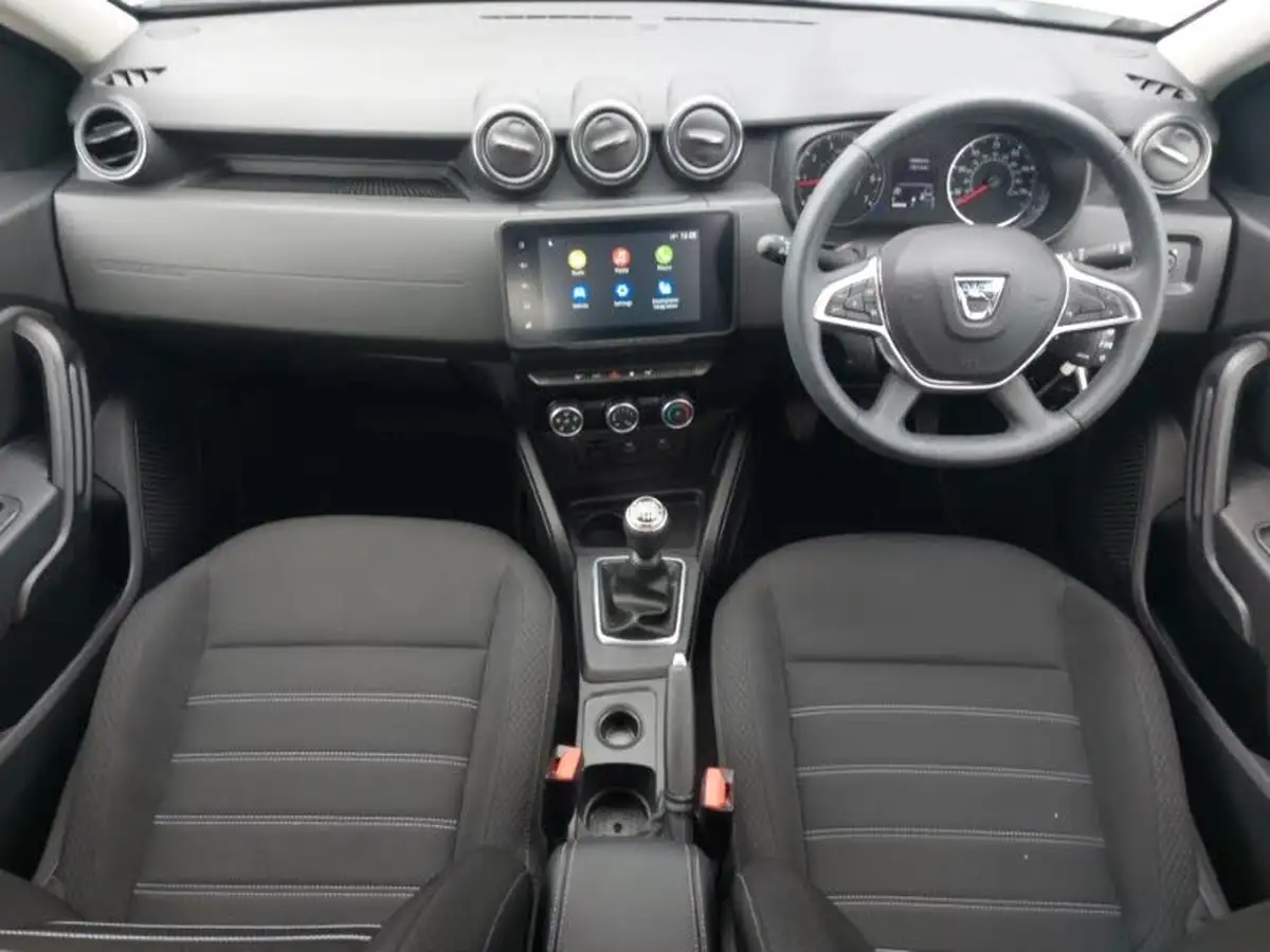 2022-dacia-duster-13-tce-comfort-130hpeu6d-4x2-window-van-big-2