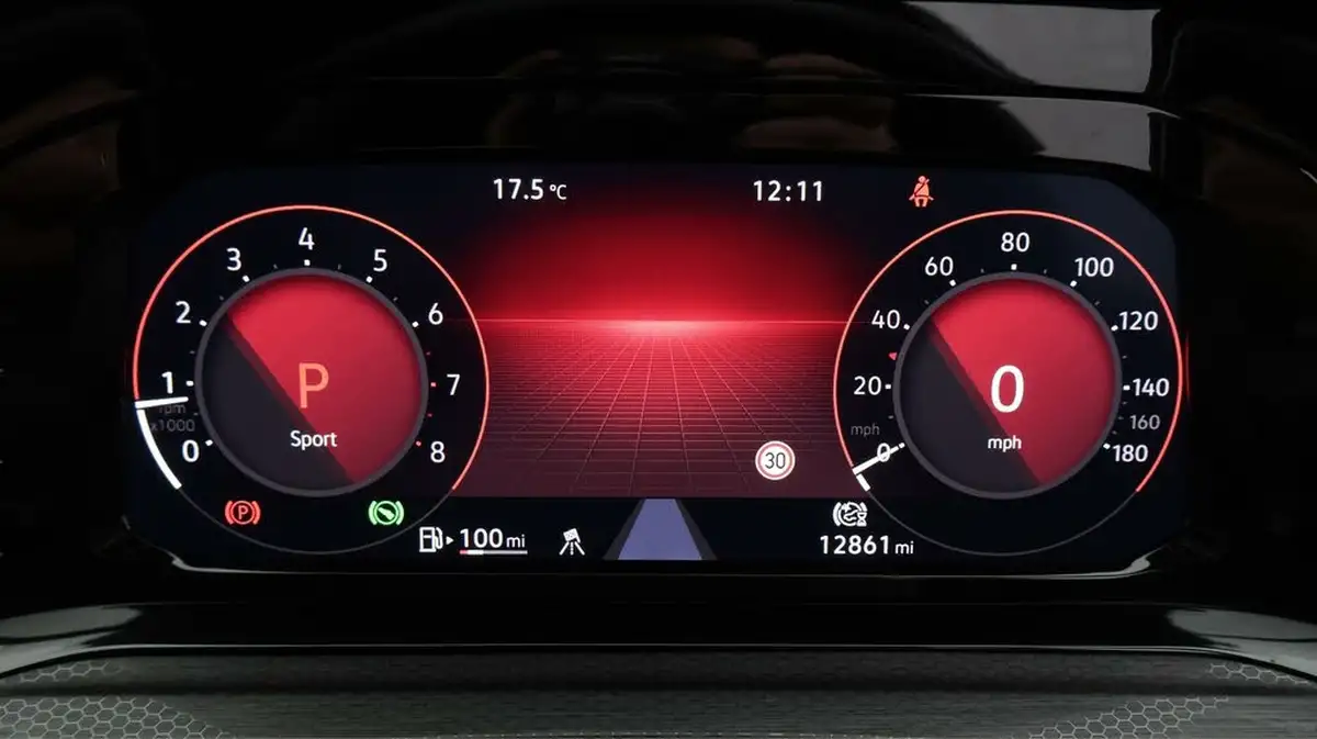 2022-volkswagen-golf-20-tsi-gti-dsg-big-10