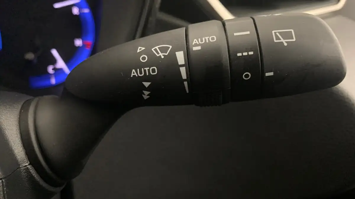2020-toyota-corolla-20-vvt-i-design-spare-wheel-hatchback-big-34