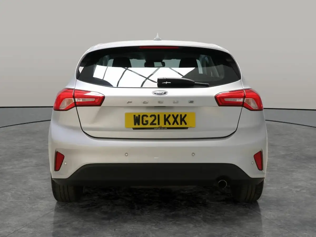 2021-ford-focus-15-titanium-edition-hatchback-big-11