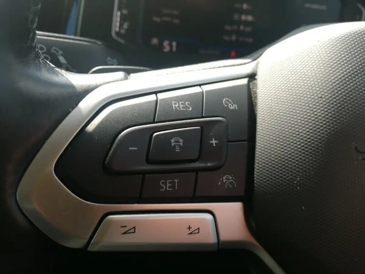2023-volkswagen-polo-10-tsi-life-dsg-big-13