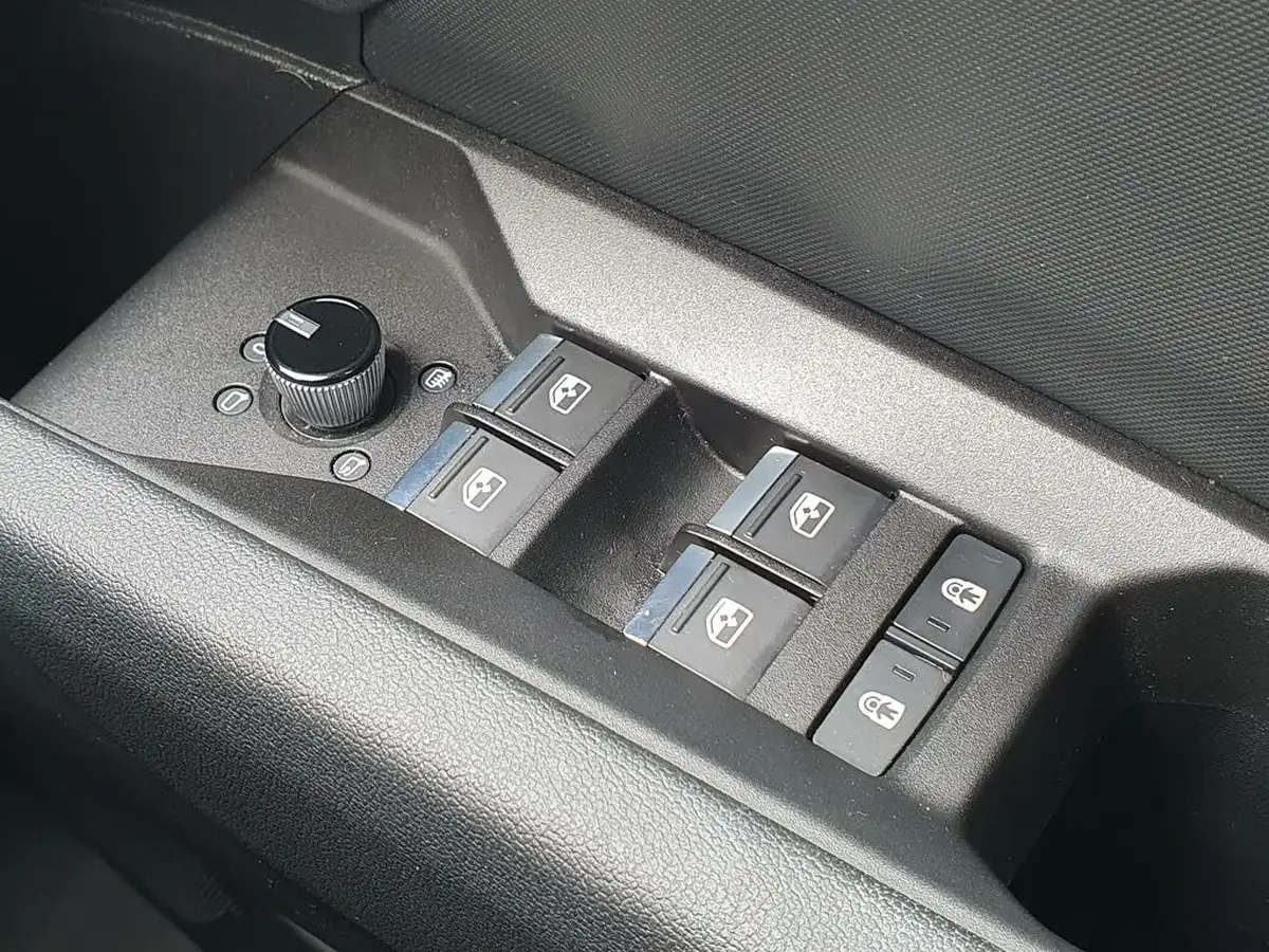 2021-audi-q4-e-tron-40e-s-line-station-wagon-big-14