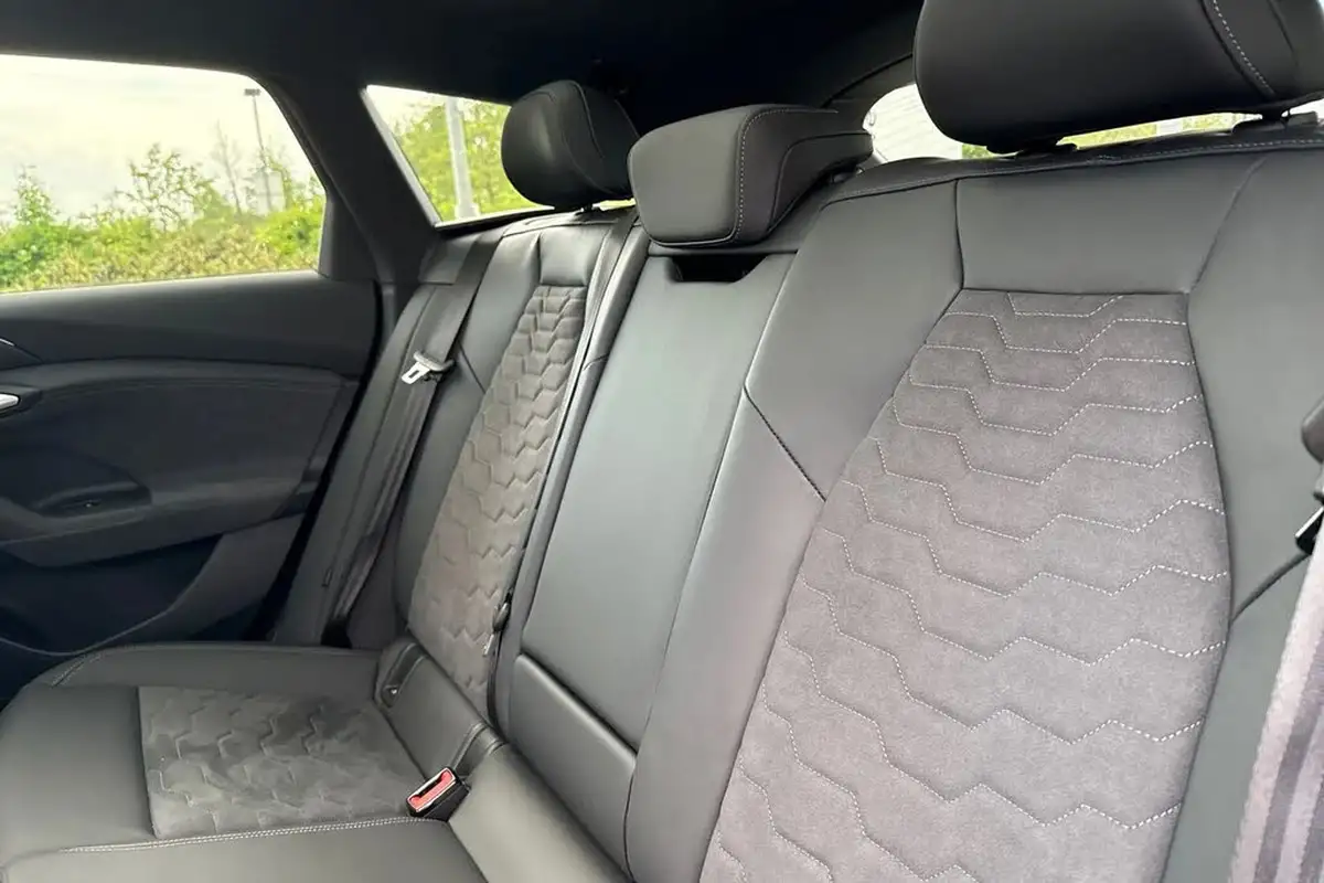 2025-audi-a6-e-tron-e-launch-edition-big-17