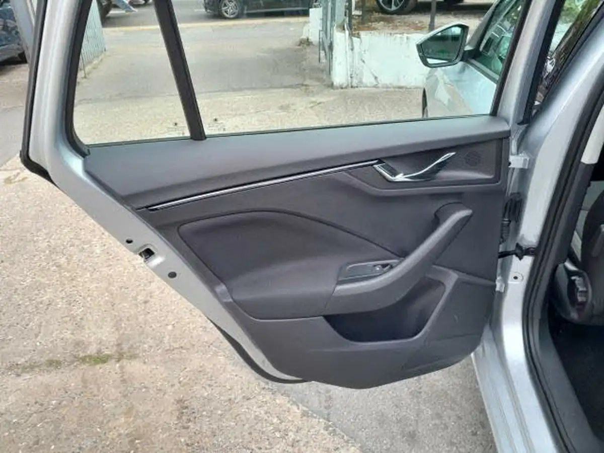 2022-skoda-scala-15-tsi-se-big-30