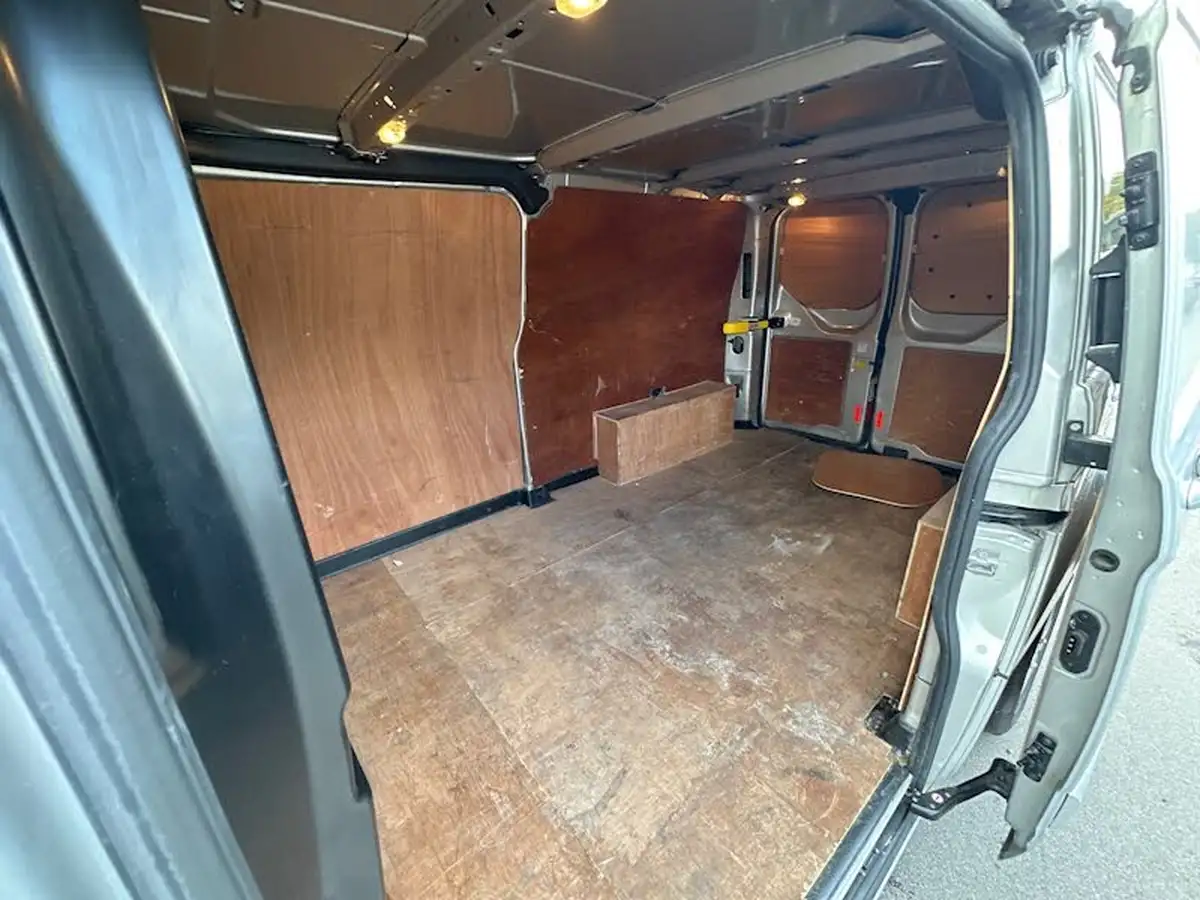 2019-ford-transit-custom-20tdci-300-l2h1-limited-130pseu6-panel-van-big-23