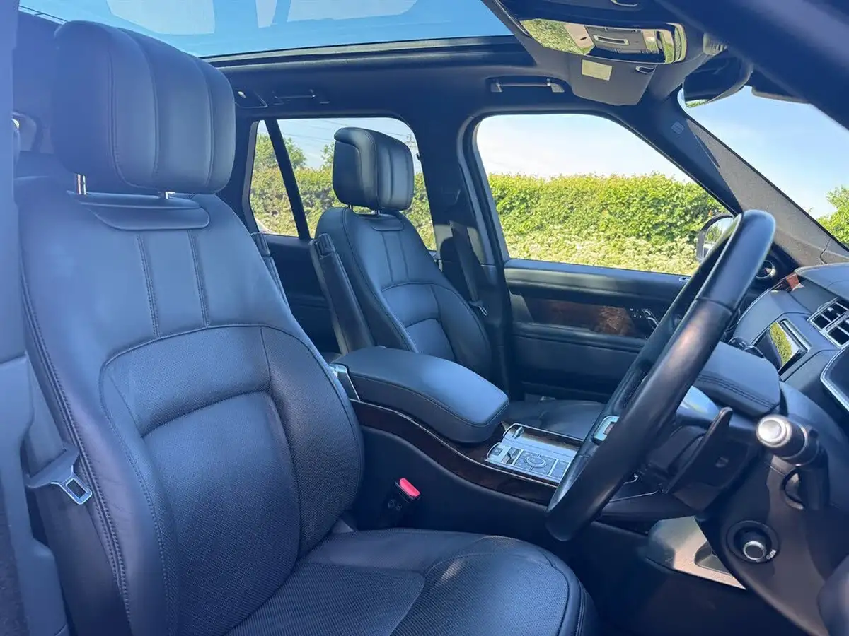 2021-land-rover-range-rover-30-sdv6-vogue-big-6