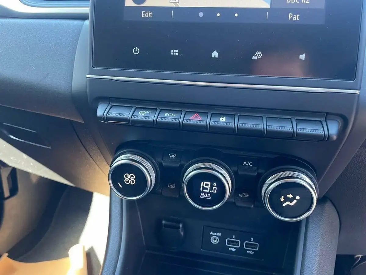 2021-renault-captur-10-tce-iconic-90ps-big-11