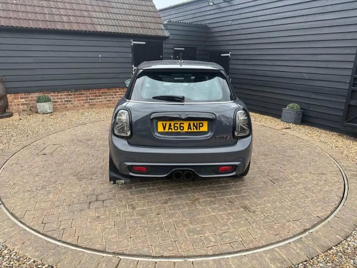 2016-mini-cooper-20-cooper-s-ss-hatchback-5d-big-2