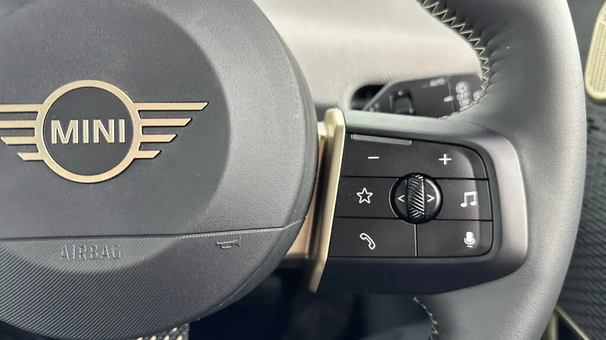 2024-mini-cooper-e-cooper-se-exclusive-level-2-big-23