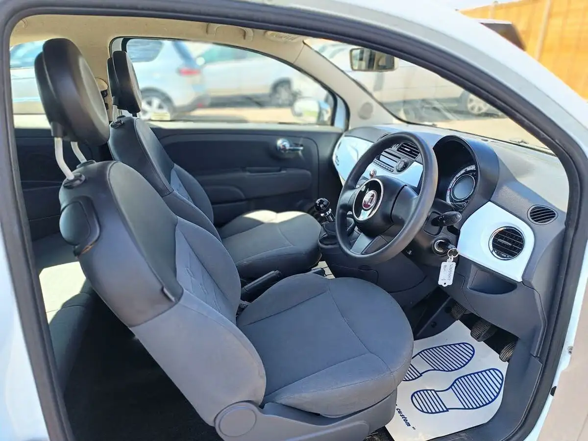 2009-fiat-500-12-pop-big-30