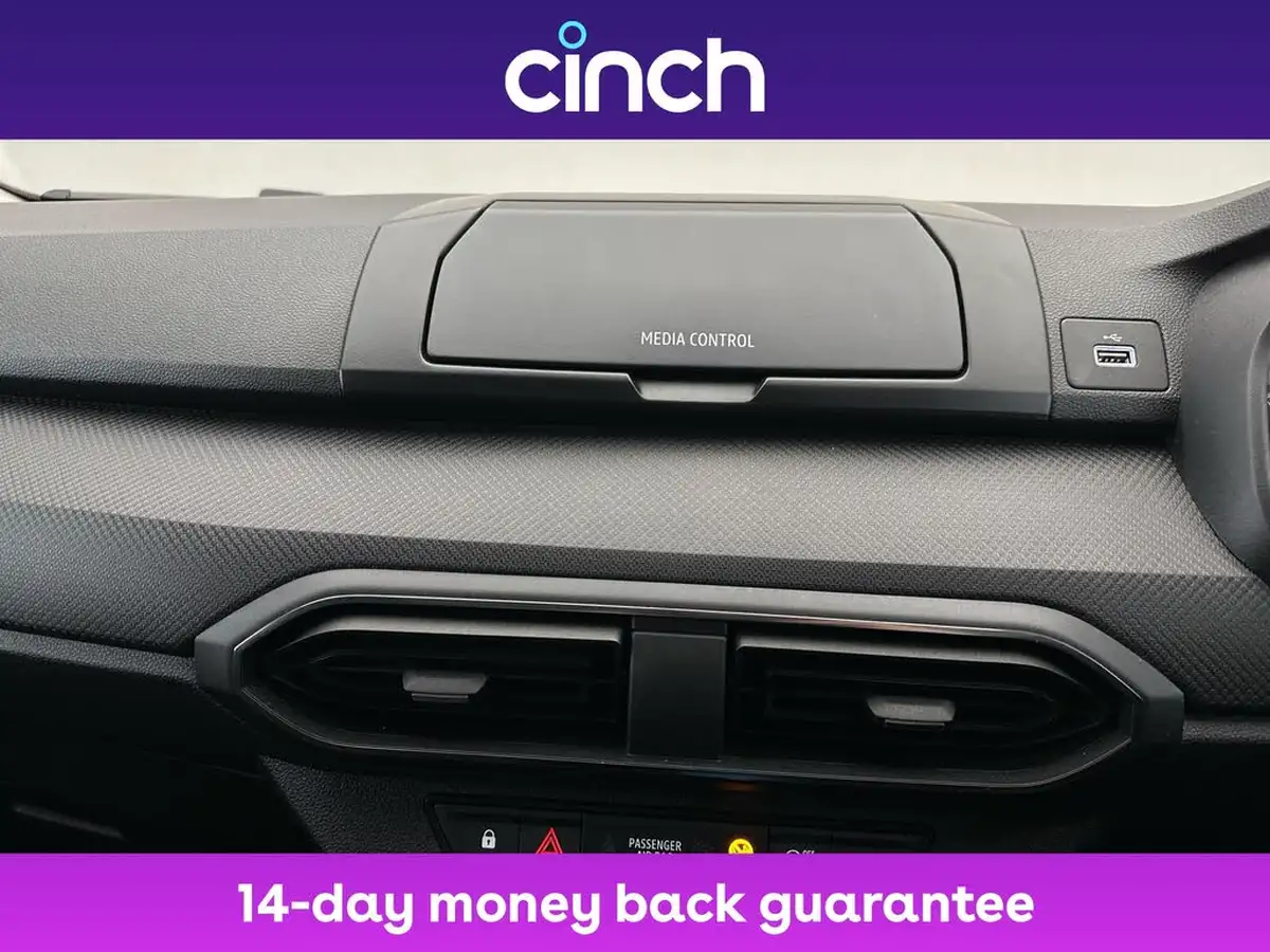 2022-dacia-sandero-10-sce-essential-big-16