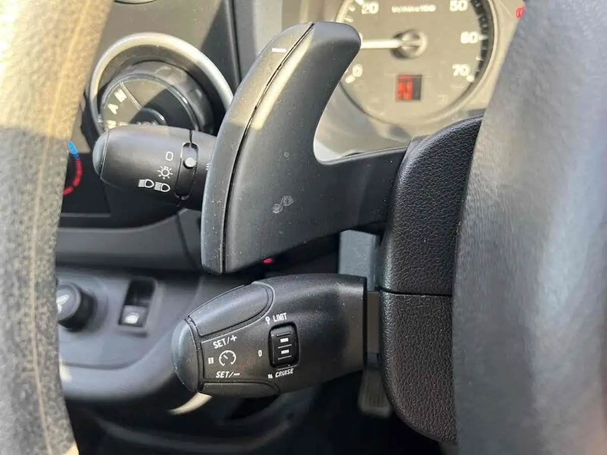 2017-citroen-berlingo-16bluehdi-multispace-feel-102ps-ss-etg6-big-32