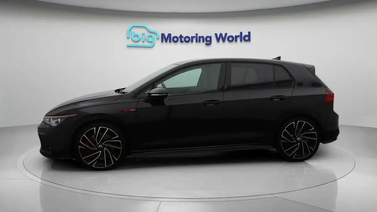 2022-volkswagen-golf-20-tsi-gti-dsg-big-4